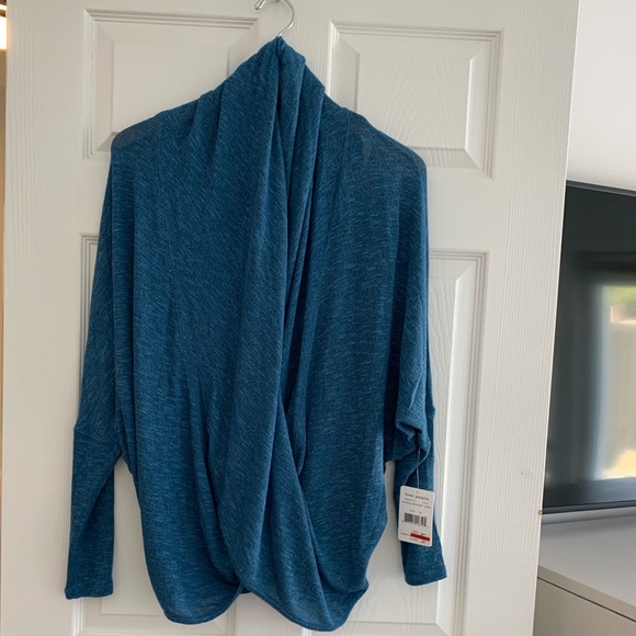 Free People Sweater - Picture 2 of 10